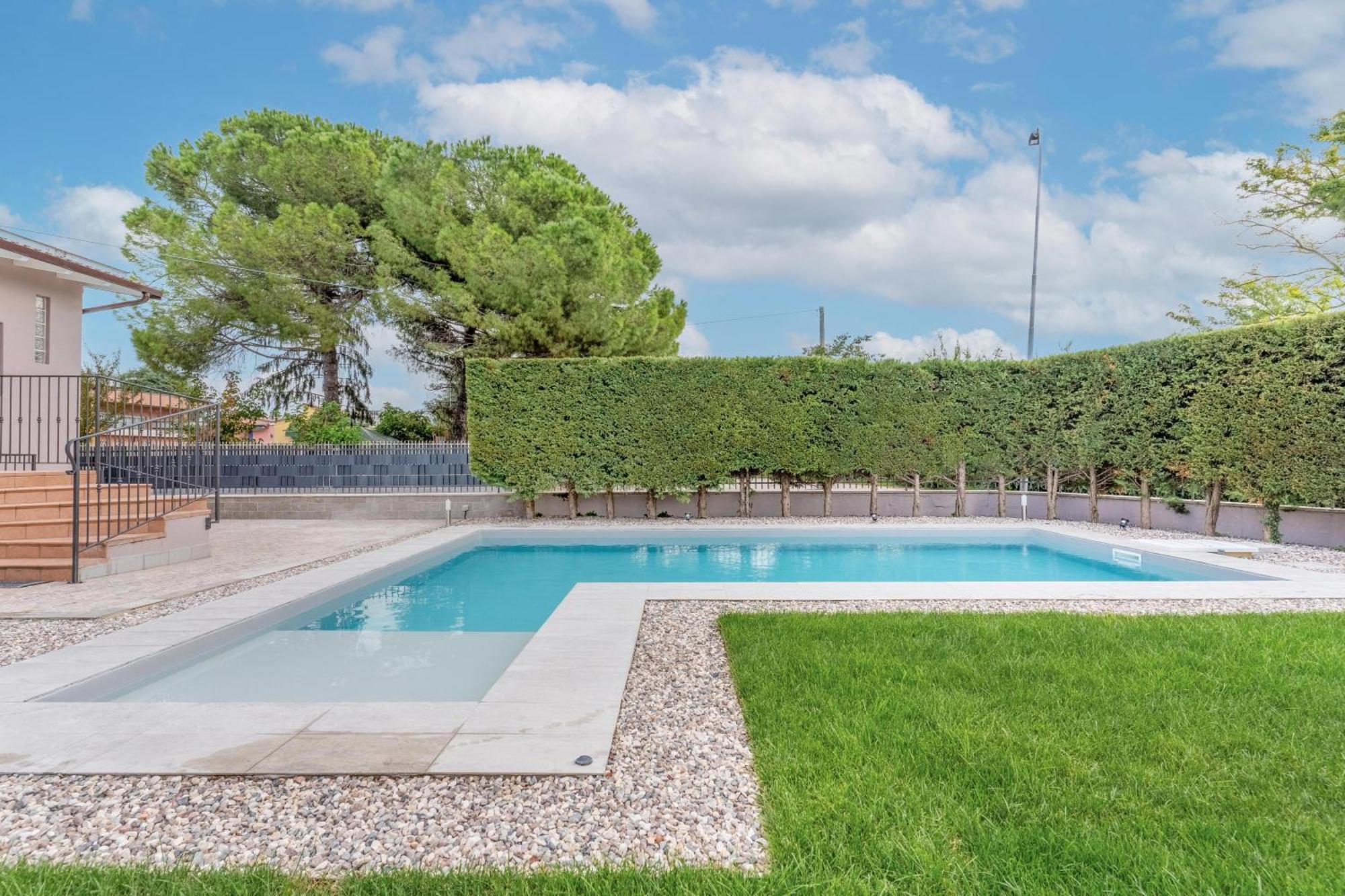 -Free Pool And Parking- Garda House Apartments Castelnuovo del Garda Εξωτερικό φωτογραφία