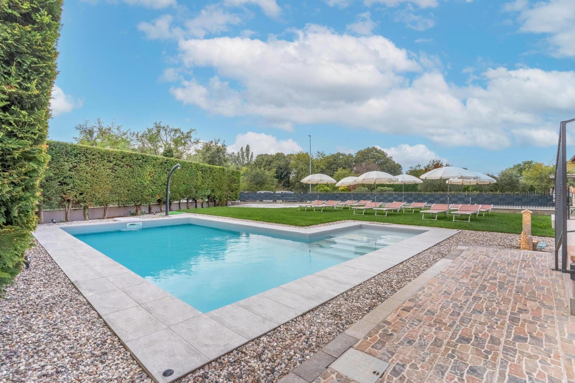 -Free Pool And Parking- Garda House Apartments Castelnuovo del Garda Εξωτερικό φωτογραφία