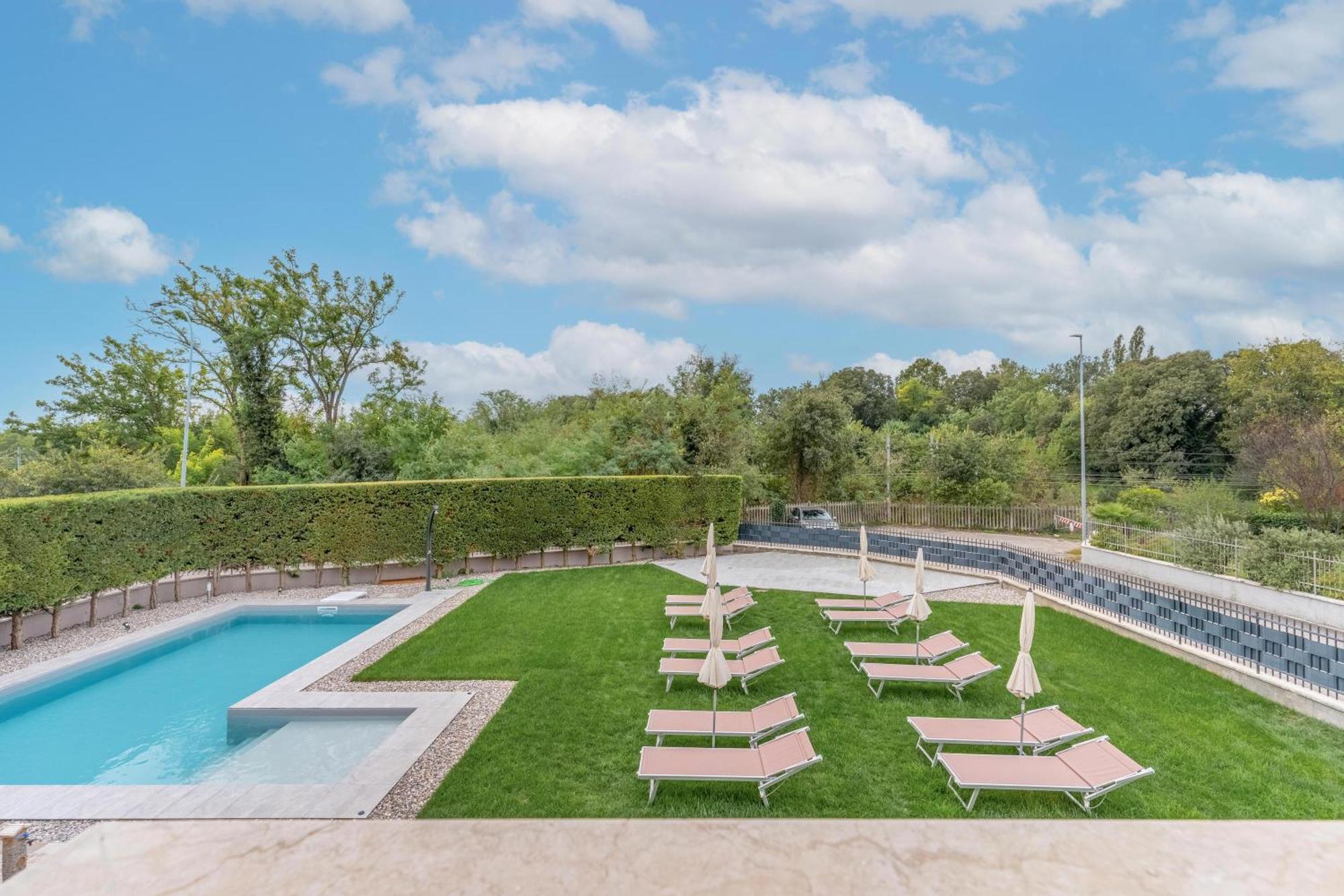 -Free Pool And Parking- Garda House Apartments Castelnuovo del Garda Εξωτερικό φωτογραφία