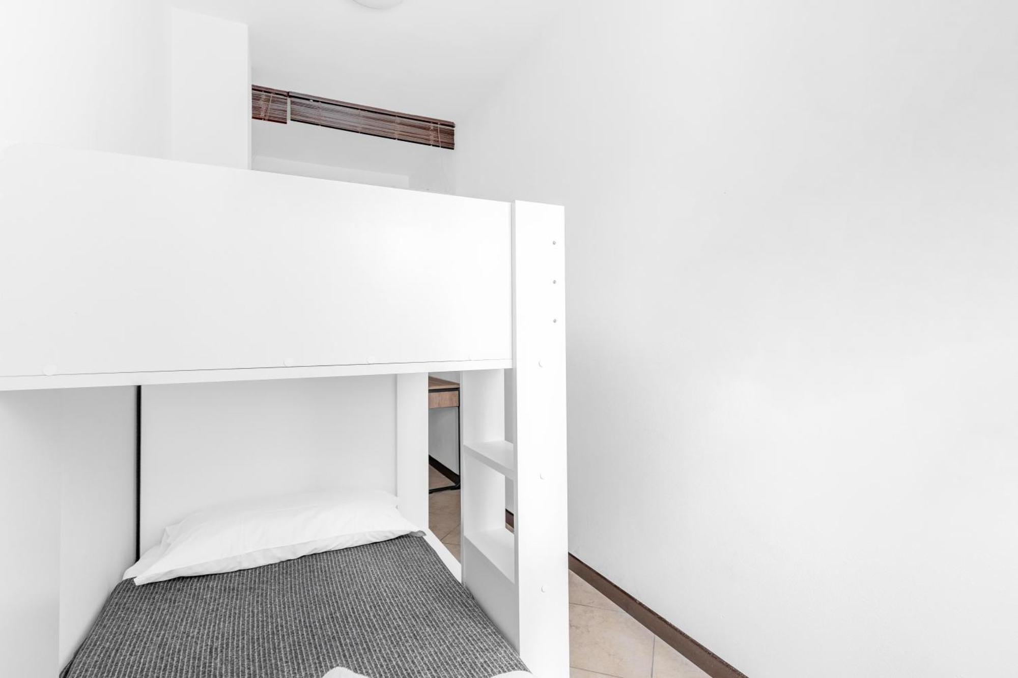 -Free Pool And Parking- Garda House Apartments Castelnuovo del Garda Εξωτερικό φωτογραφία
