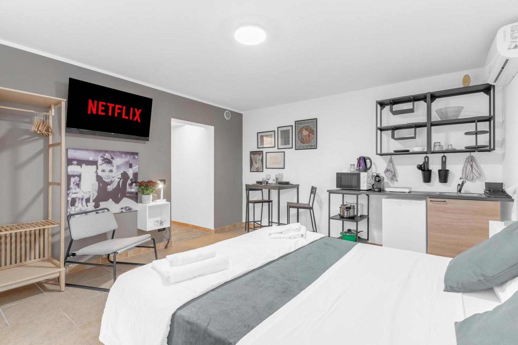 -Free Pool And Parking- Garda House Apartments Castelnuovo del Garda Εξωτερικό φωτογραφία